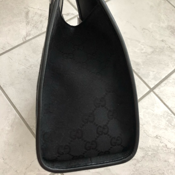 Gucci Shoulder Bag - Picture 5 of 8